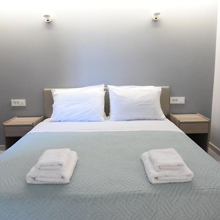 Pirgos Deluxe Apartment - Private Parking Kíssamos Eksteriør bilde