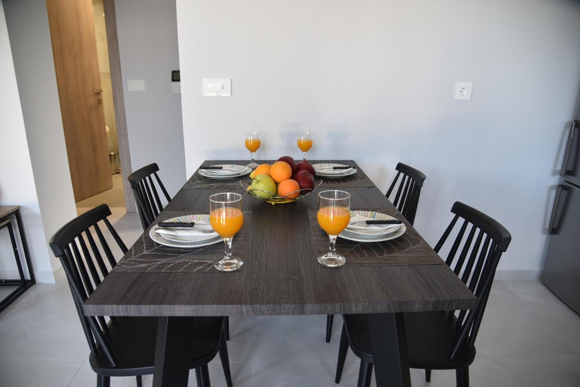 Pirgos Deluxe Apartment - Private Parking Kíssamos Eksteriør bilde