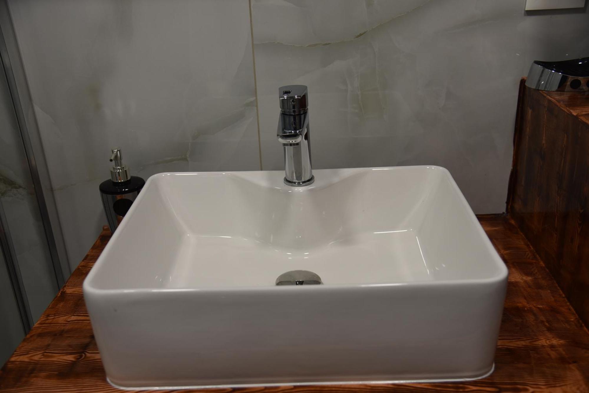 Pirgos Deluxe Apartment - Private Parking Kíssamos Eksteriør bilde
