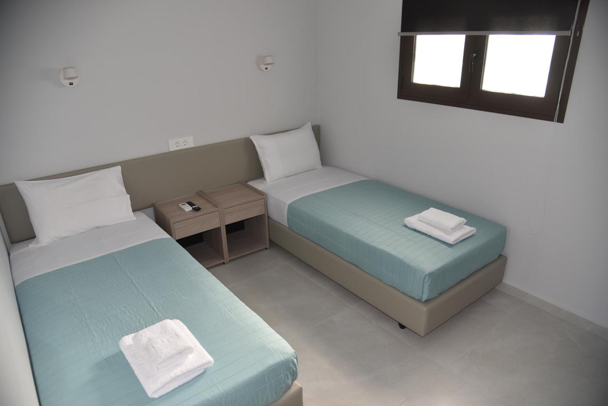 Pirgos Deluxe Apartment - Private Parking Kíssamos Eksteriør bilde